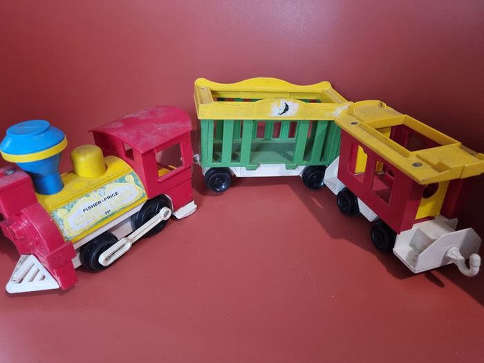 train circus fisher price des années 80' à nettoyer - photo numéro 3