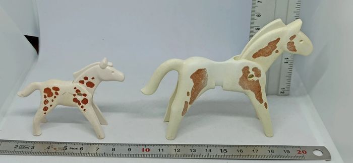 Cheval vintage blanc taches marron avec poulain playmobil - photo numéro 2