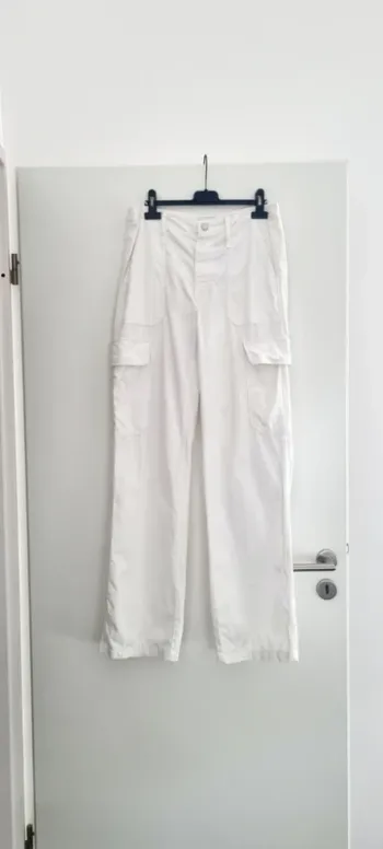 Jean blanc cargo 38 zara