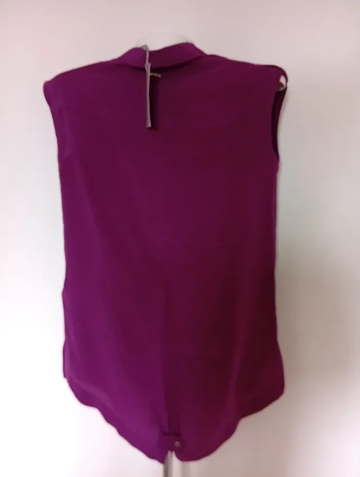 Chemise sans manches taille M - photo numéro 5