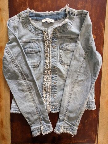 Veste en jean avec perles