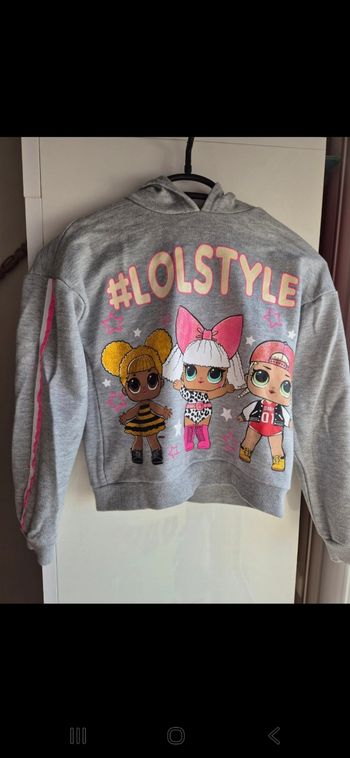 Pull a capuche fille de 7/8 ans
