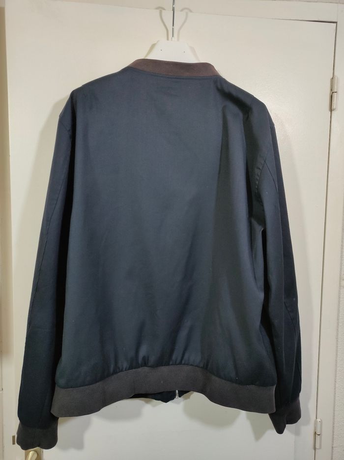 Veste blue marine - marque Devred - en excellent éta past - photo numéro 2