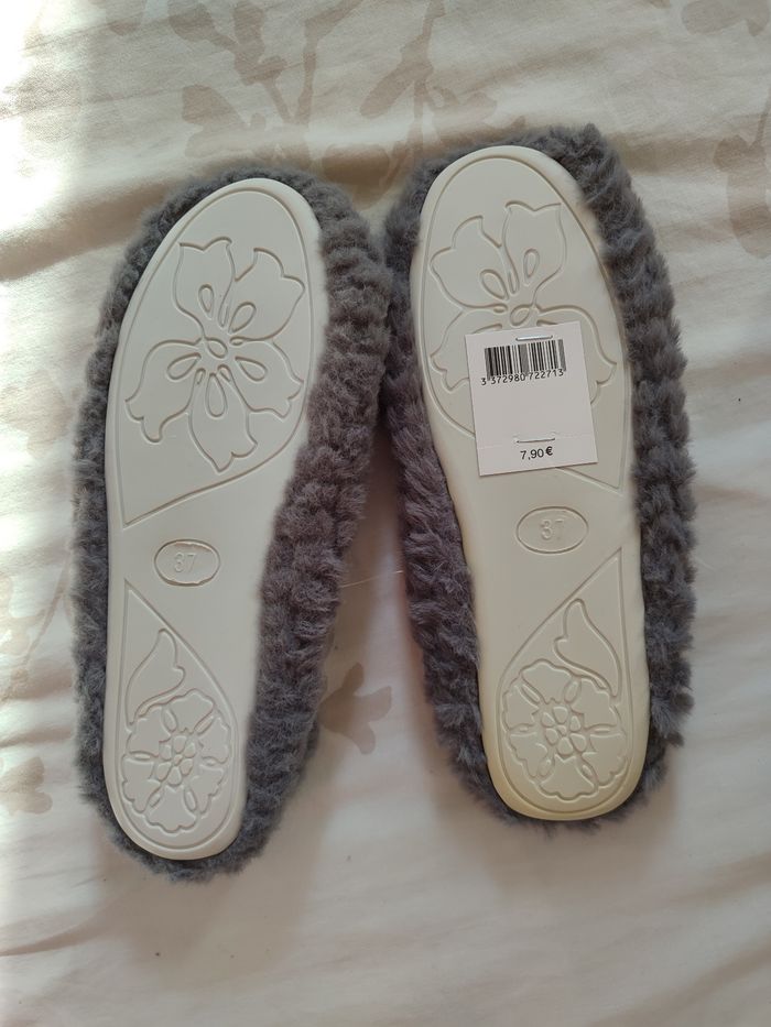Pantoufles femme 37 - photo numéro 2