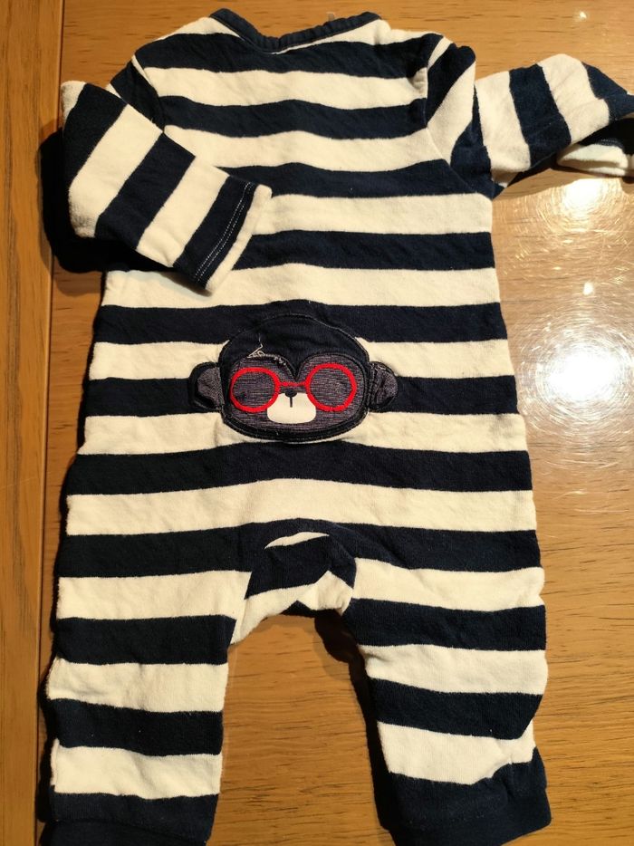 Lot de 4 pyjamas taille 9 mois - photo numéro 6