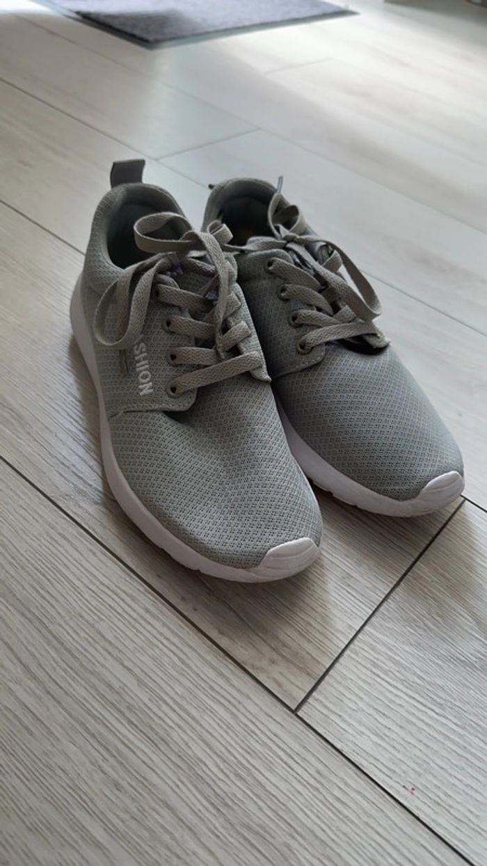 Baskets grise taille 39 - photo numéro 2