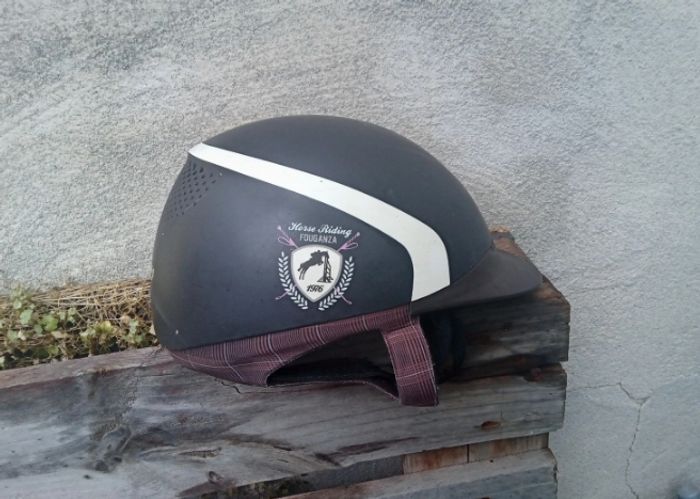 Bombe  d'équitation Fouganza taille 53 55 - photo numéro 3