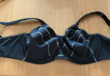 Brassière de sport noire