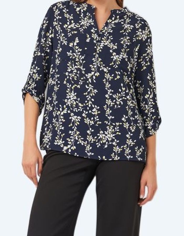 Blouse neuve élégante et légère - photo numéro 2