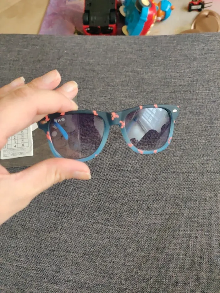 Lunette de soleil tape a l'oeil - photo numéro 4