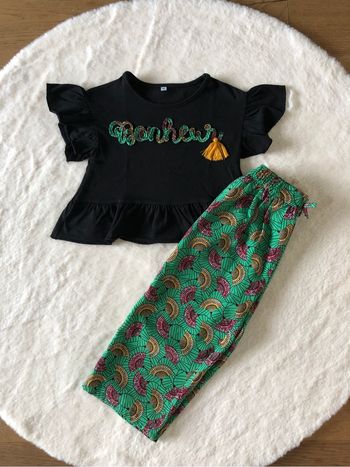 Ensemble pantalon fluide et tee-shirts assorti 3 ans