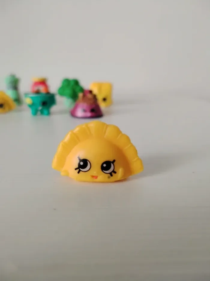 Lots de 13 figurines shopkins - photo numéro 5