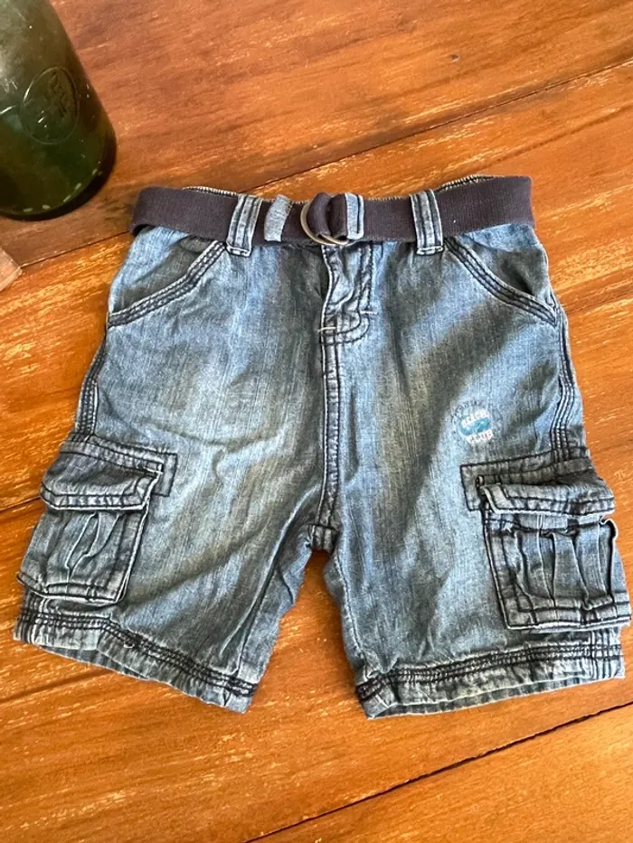 Short en jean bleu avec ceinture Cadet Roussel 18 mois