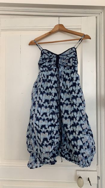 Robe à fines bretelles