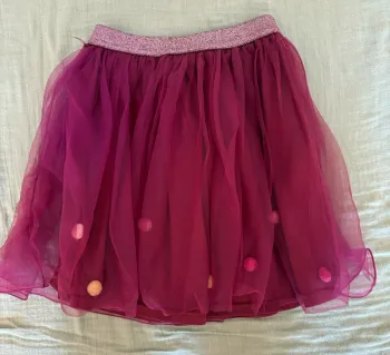 Jupe voile bordeaux à pompons colorés