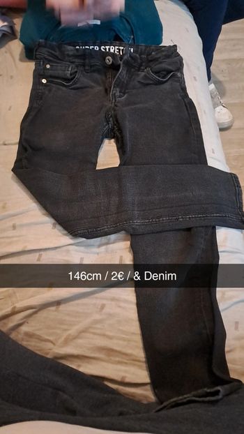 Jeans noir coupe droite