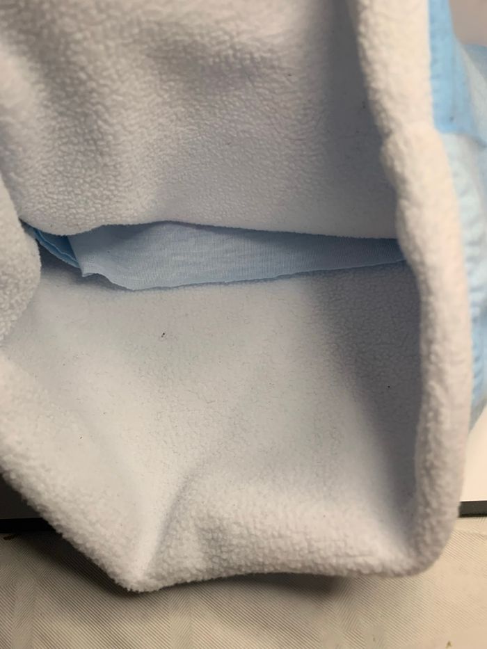 Cache cou reine des neiges - photo numéro 2