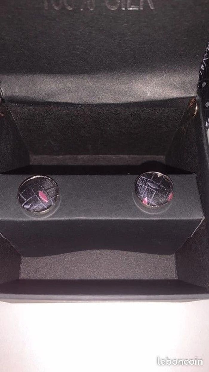 Lot de 2 boutons de manchette en soie neufs