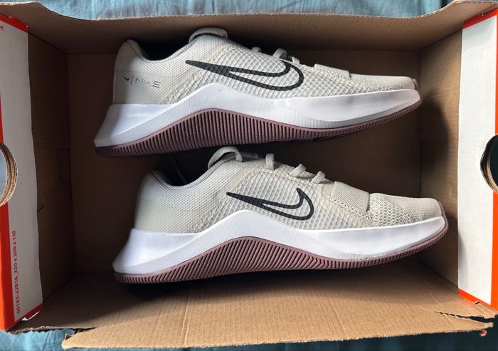 💥 Baskets Nike MC Trainer 2 Femme - Taille 36,5 - neuve - photo numéro 4