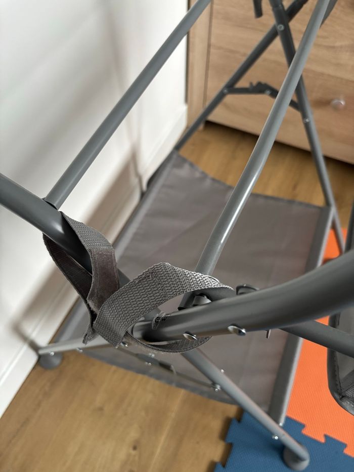 Baignoire Twistshake + support + hamac neuf + jeux + tuyau de vidange + bouchon supplémentaire - photo numéro 9