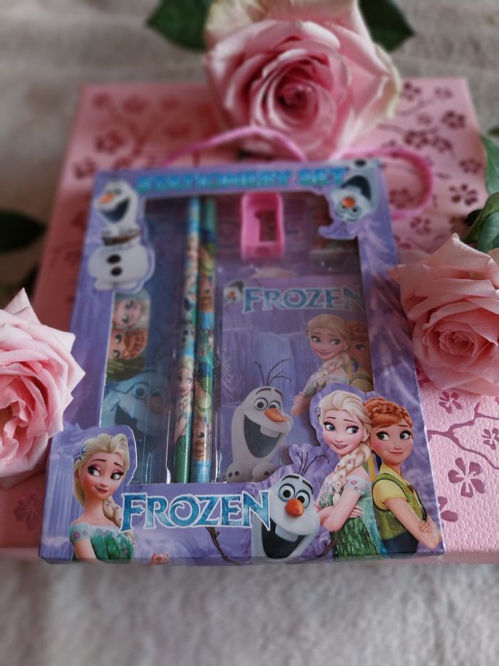 Set de papeterie reine des neiges