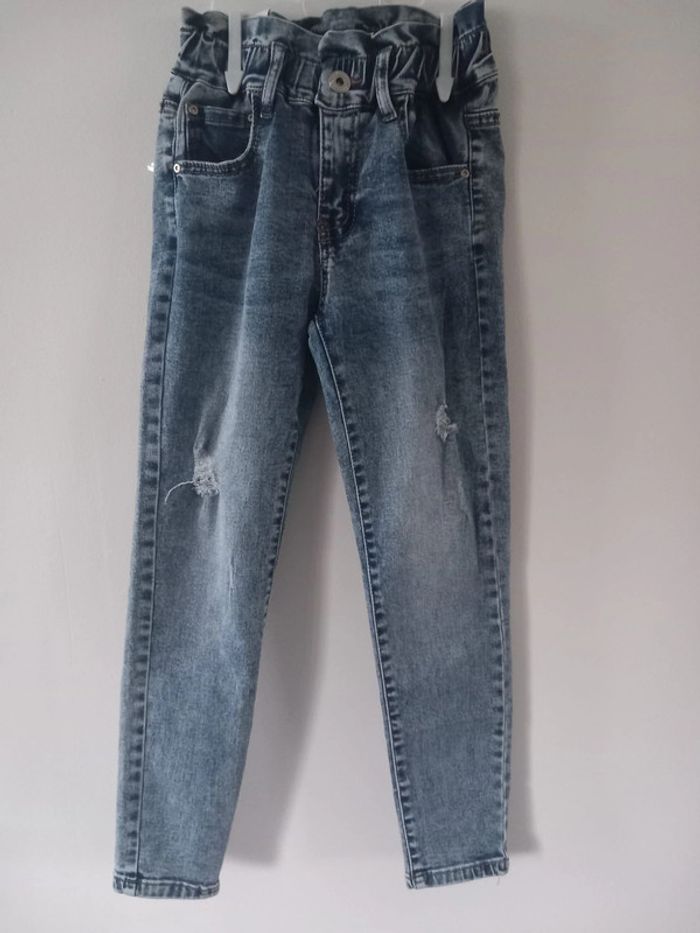 Lot Jean tee shirt 6 ans - photo numéro 3