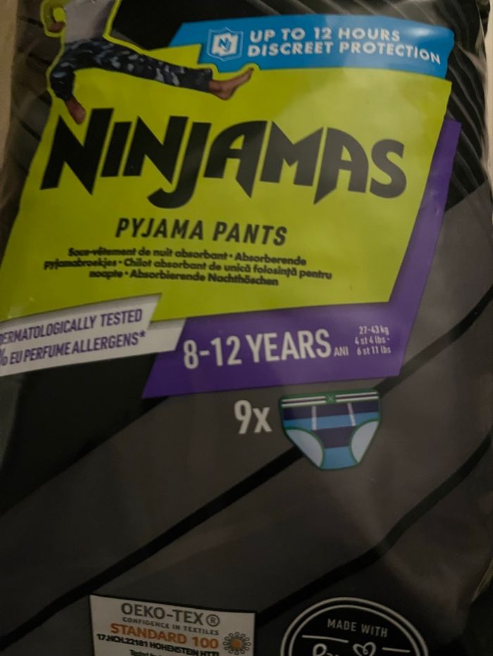 couches pyjama pants