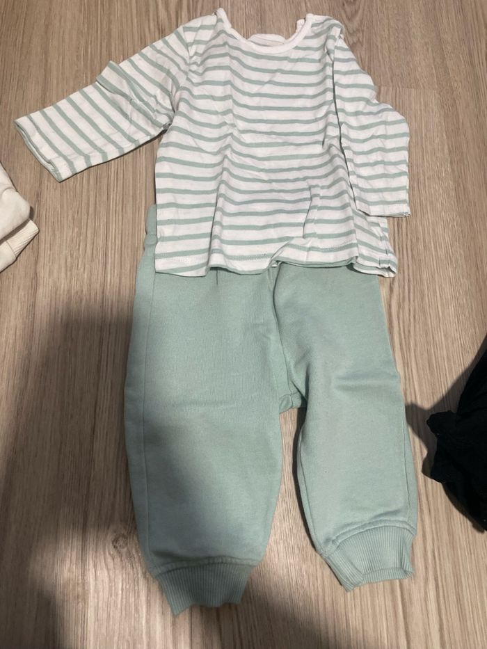 Lot vêtement garçon 6 mois - photo numéro 2
