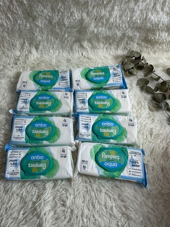 Lot de 8 paquets de 48 lingettes Pampers 