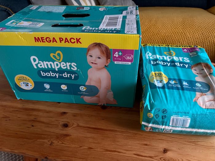 Lot de 126 couches Pampers taille 4+ - photo numéro 1