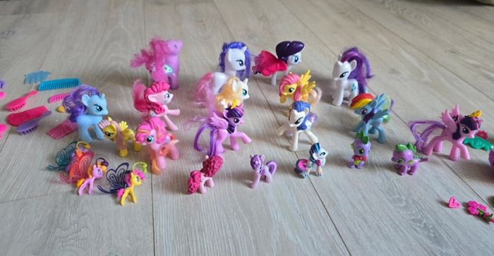 Très gros de poney my little pony  et autres marques avec accessoires en très bon état - photo numéro 3