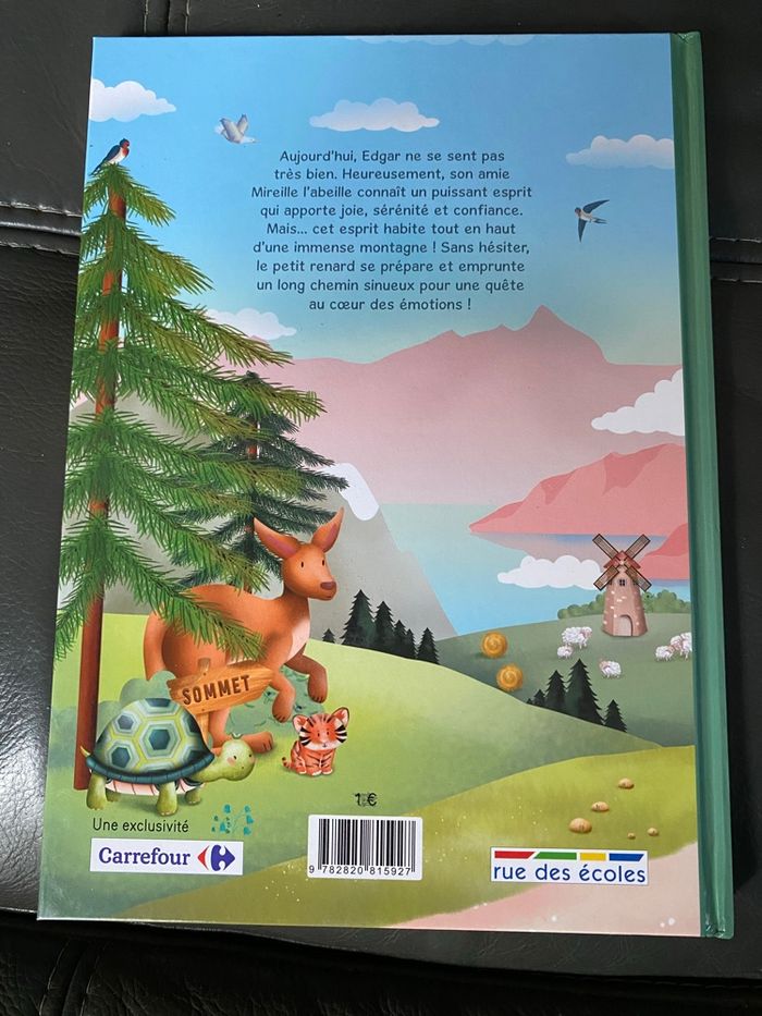 Edgar vers le sommet de la montagne neuf