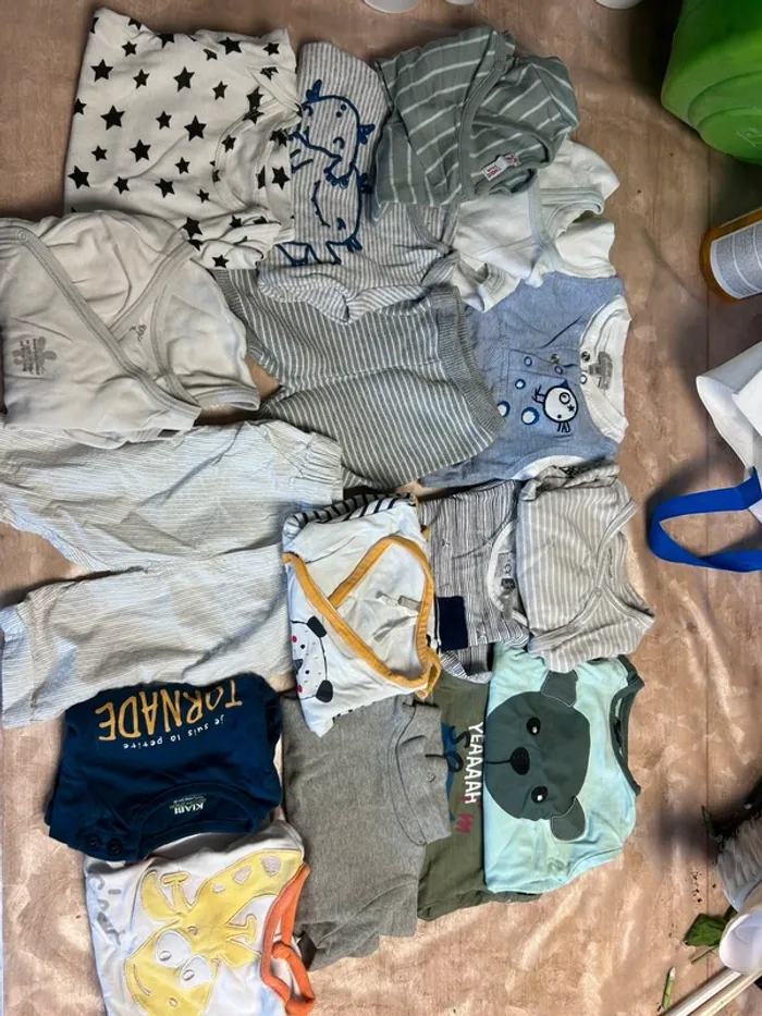 Lot garçon bébé 1 mois