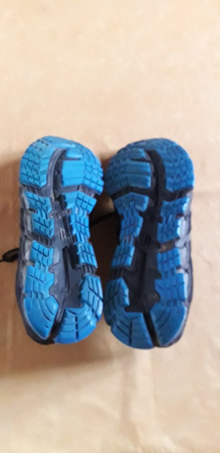 Chaussures de sport - photo numéro 3