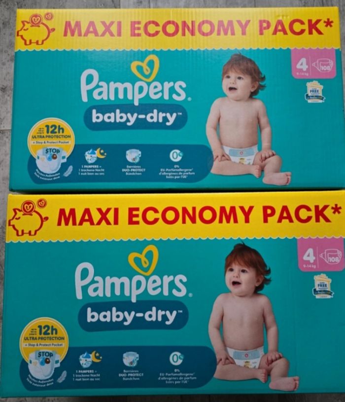 Couches pampers baby dry T4