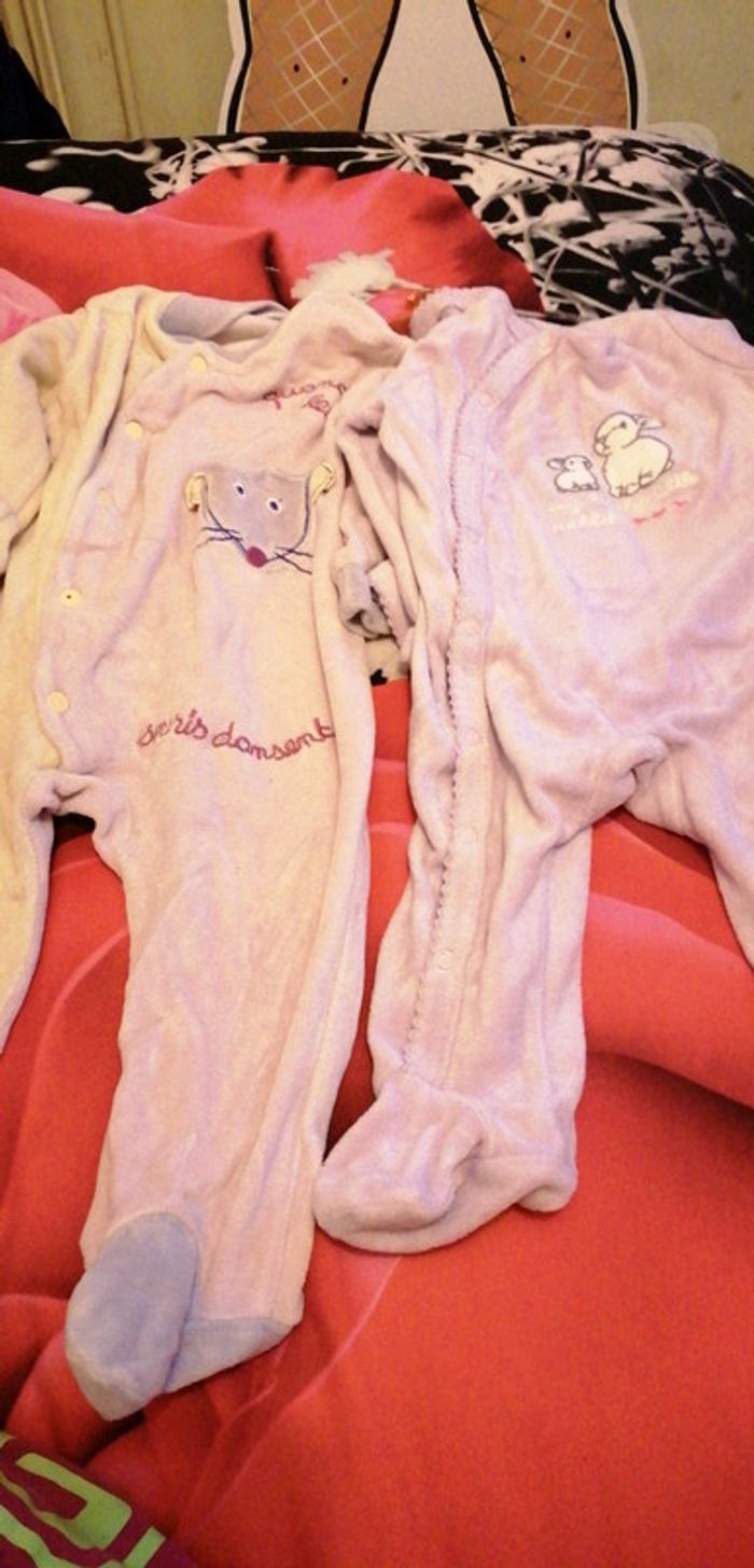 Lot pyjamas 6 mois - photo numéro 3