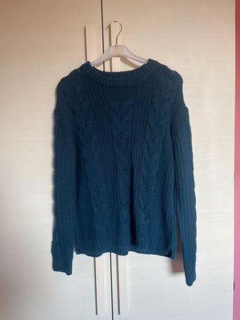 pull bleu clair