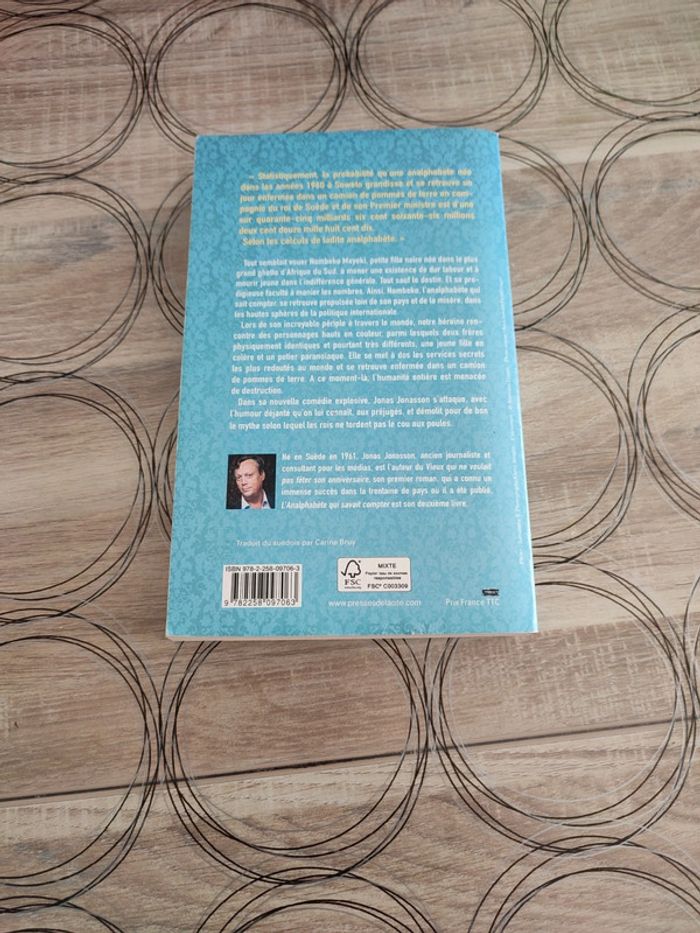 L analphabète qui savait compter Jonas jonasson - photo numéro 2