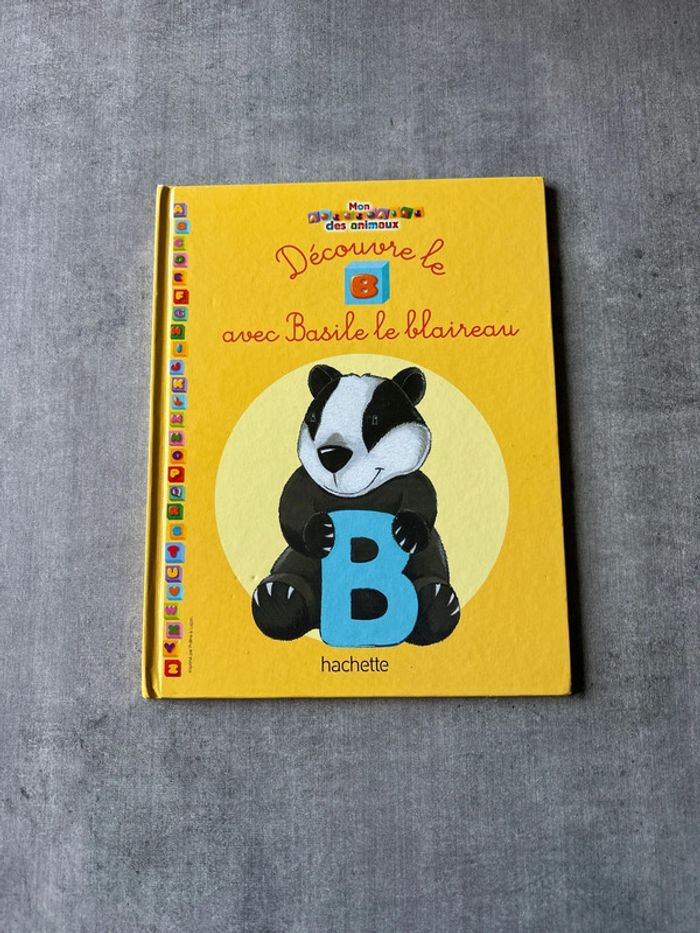 Livre découvre le B avec Basile, le blaireau