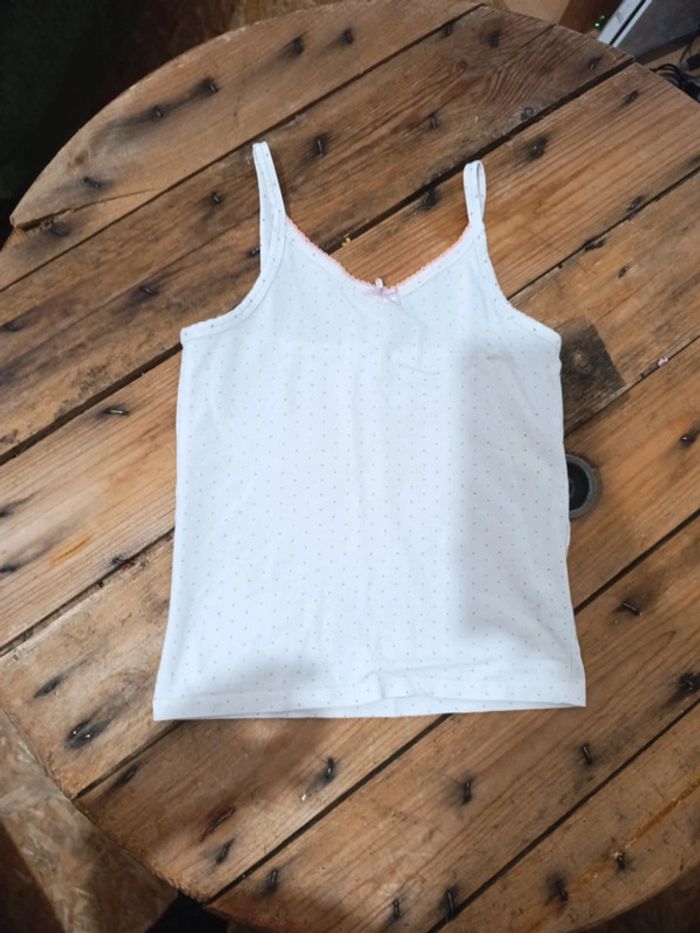 Débardeur taille 8 ans