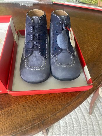KICKERS neuves 27