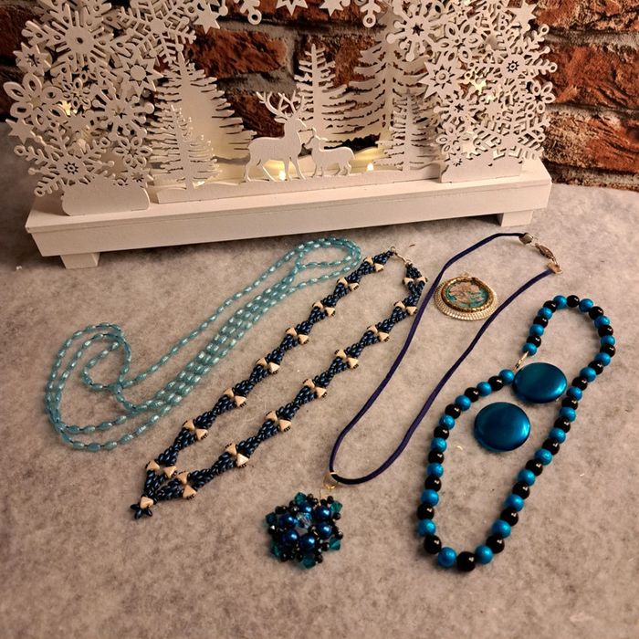 Lot de bijoux colliers pendentif boucles d'oreilles - photo numéro 8