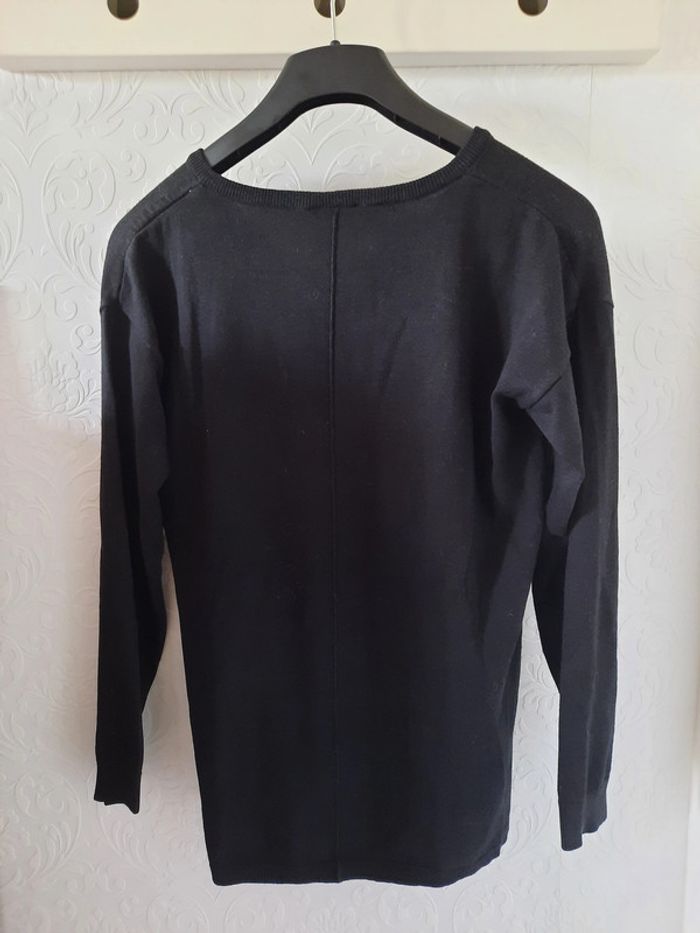 Pull noir - photo numéro 2