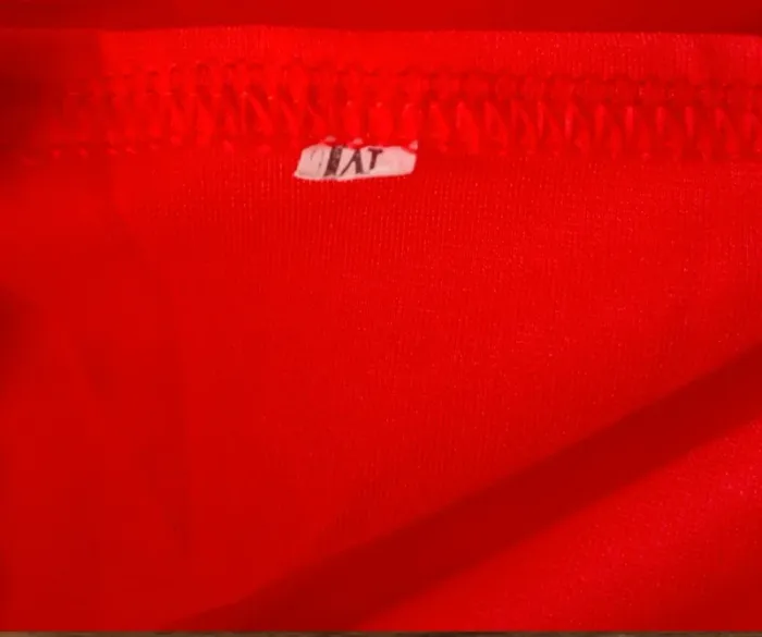 👗 Robe rouge fluide avec dentelle – Taille M - photo numéro 5