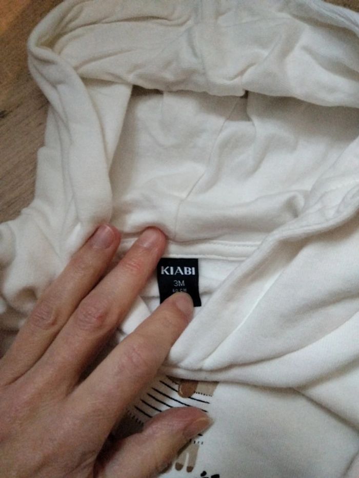 Sweatshirt blanc Kiabi 3 mois - photo numéro 3