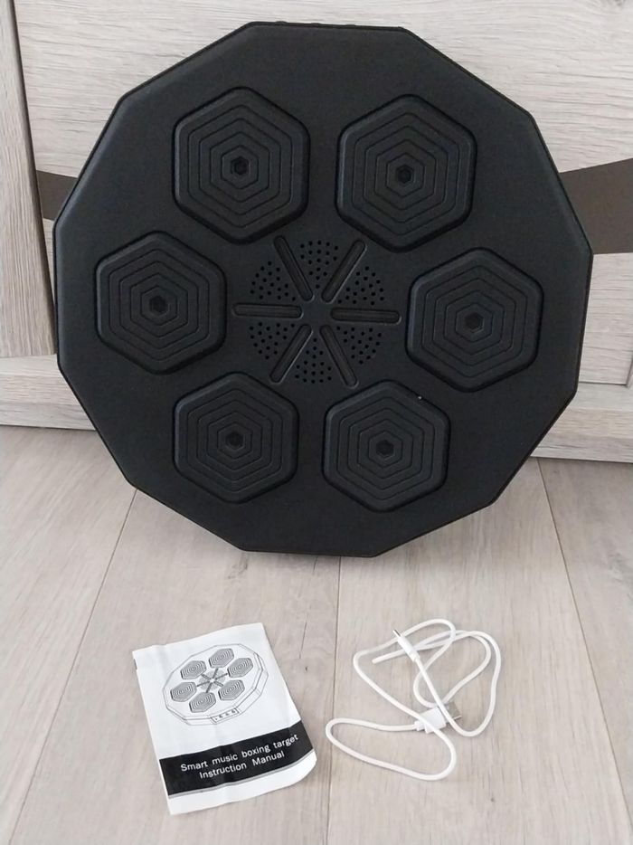 Machine de boxe musicale amateur - photo numéro 2