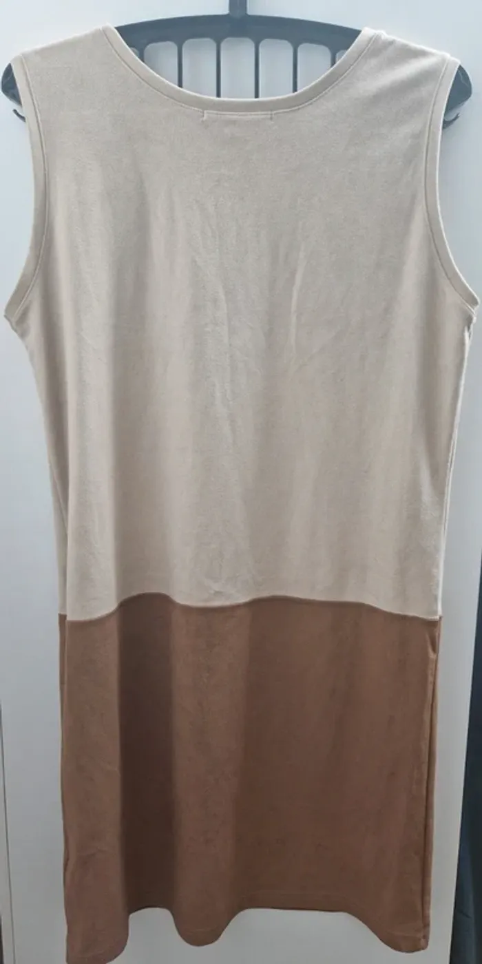 Robe mi-long - photo numéro 6