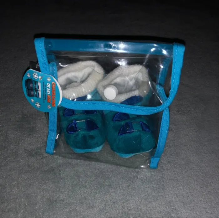 Chaussons bébé neufs - photo numéro 3