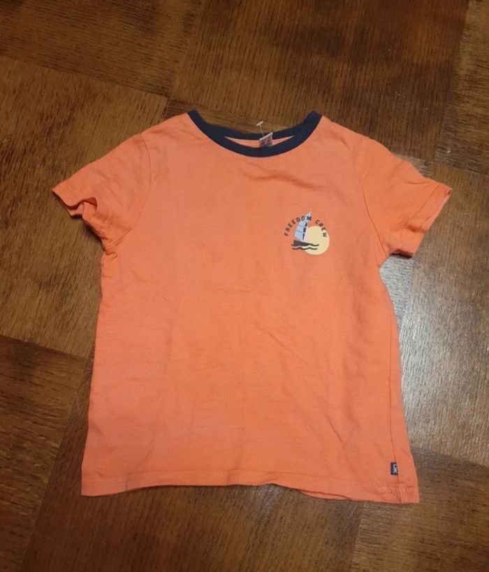 T shirt orange
