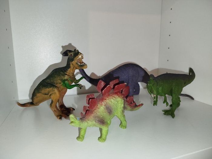 Lot dinosaures - photo numéro 2